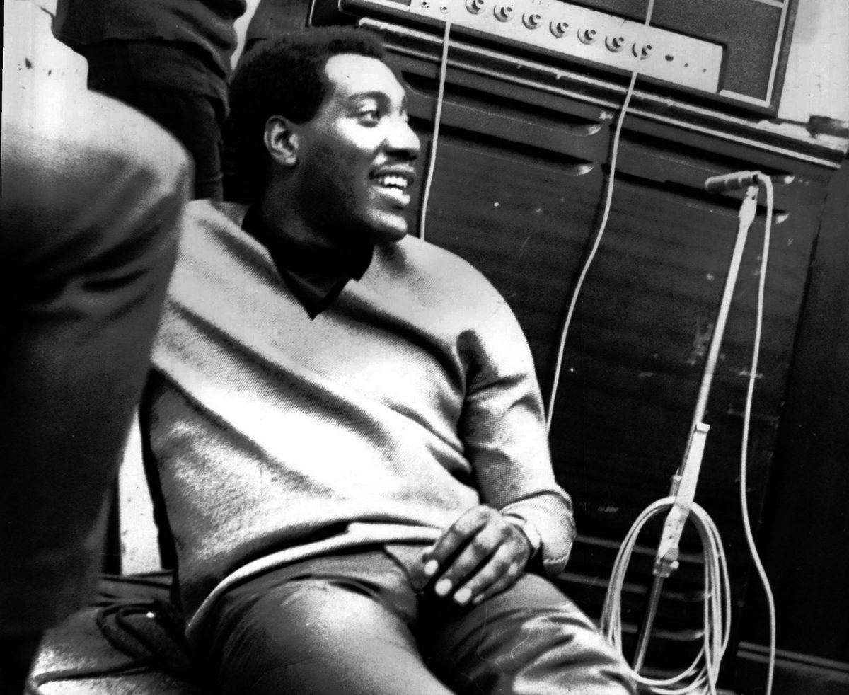 Sentados en el muelle de la bahía con Otis Redding