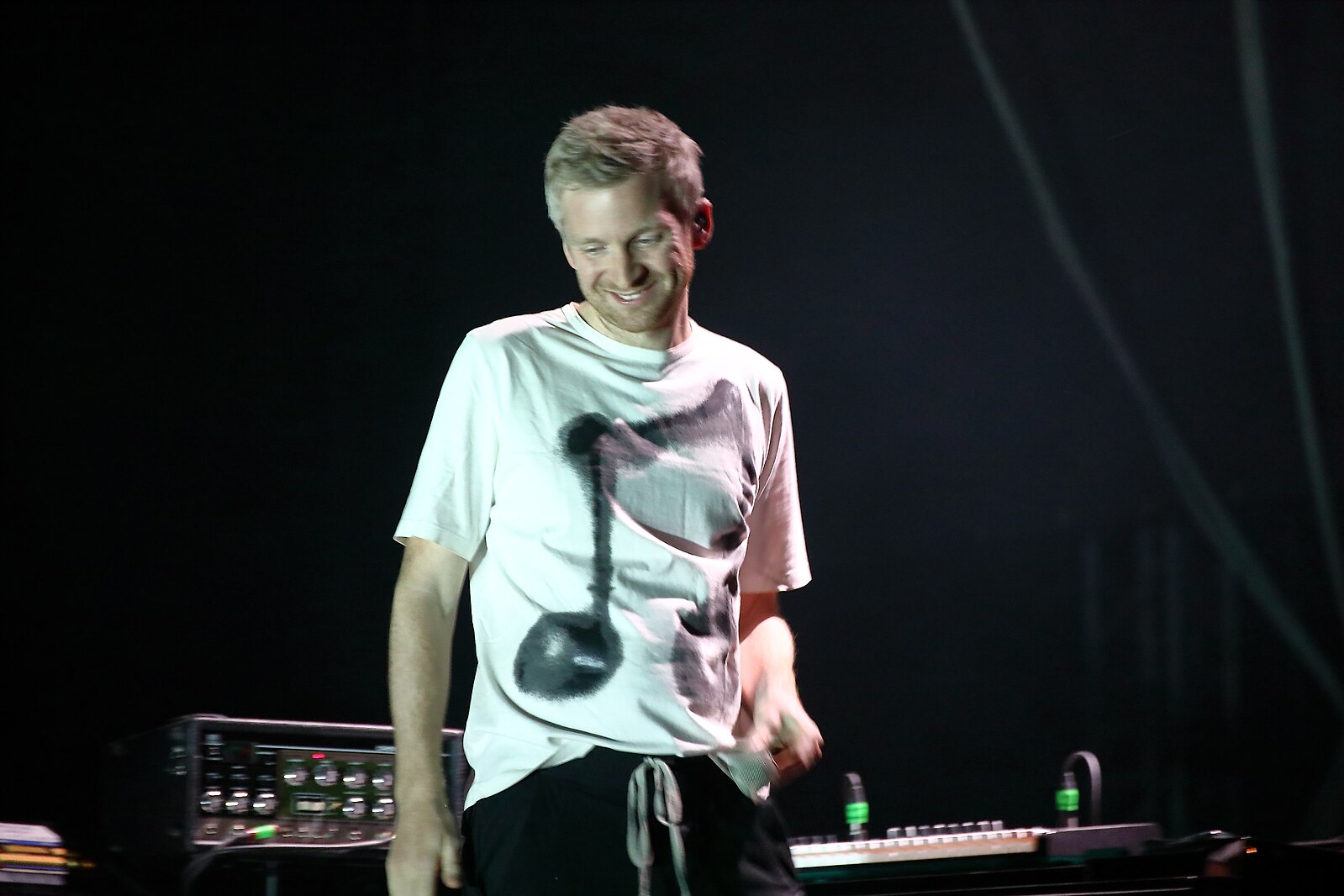 Ólafur Arnalds y las vueltas al mundo de la taikonauta Nanji Siyu